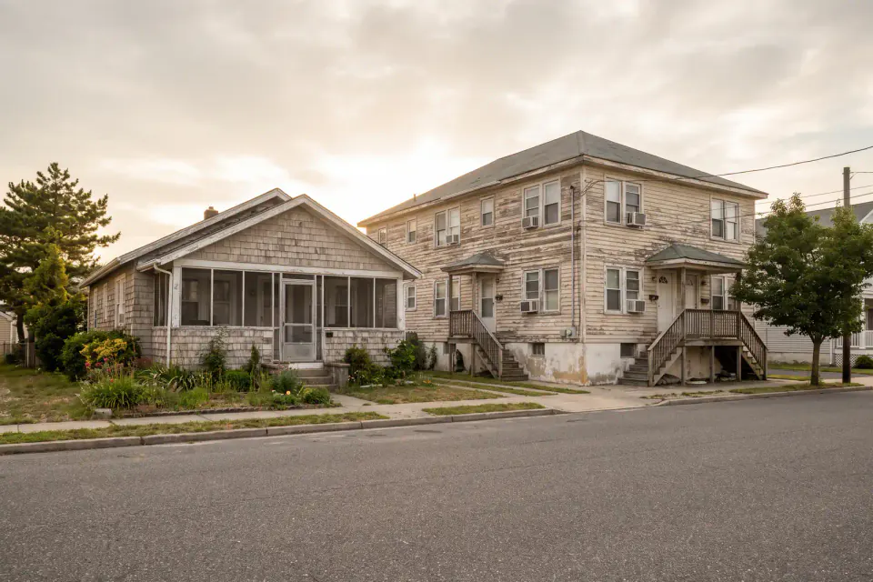 Older shore bungalow and converted multifamily in Atlantic City